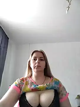 Lady nice cat online show from 30, 1, 2025