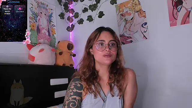 Violette-Ramirez01 online show from 9, 2, 2025