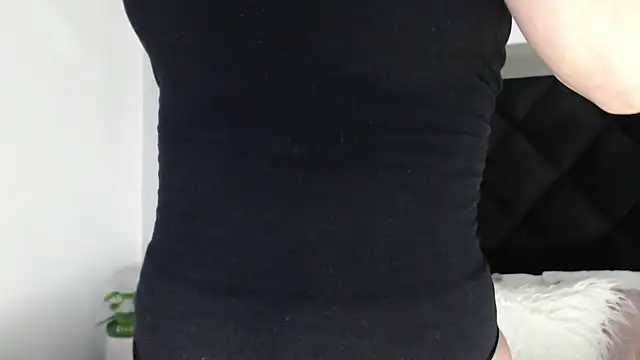 KinaCooper online show from 5, 3, 2025