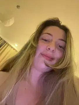 curvyflawless online show from 13, 12, 2024