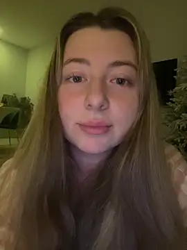 curvyflawless online show from 12, 1, 2025