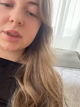 curvyflawless online show from 15, 2, 2025