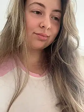 curvyflawless online show from 14, 3, 2025