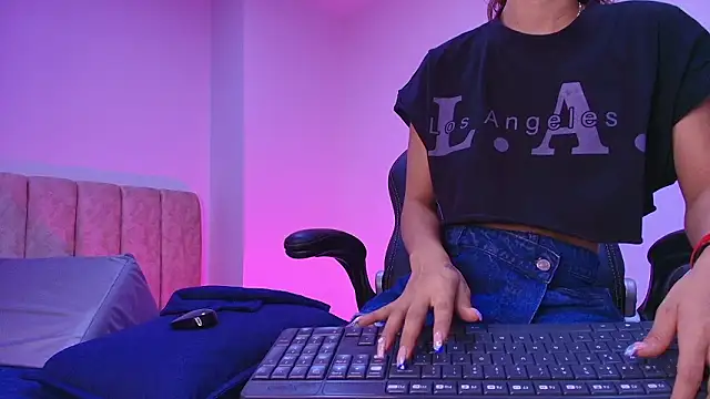 arl chloee online show from 9, 2, 2026