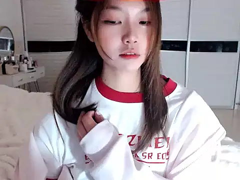 -Lucky Girl online show from 14, 12, 2024