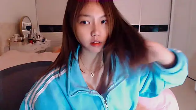 -Lucky Girl online show from 19, 12, 2024