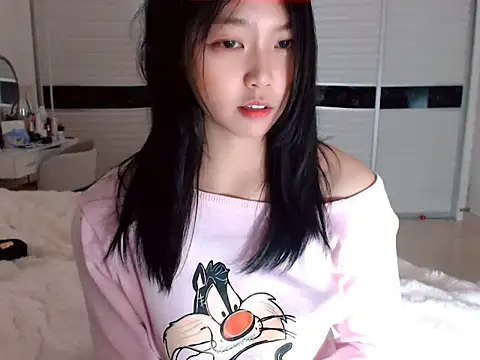-Lucky Girl online show from 2, 1, 2025