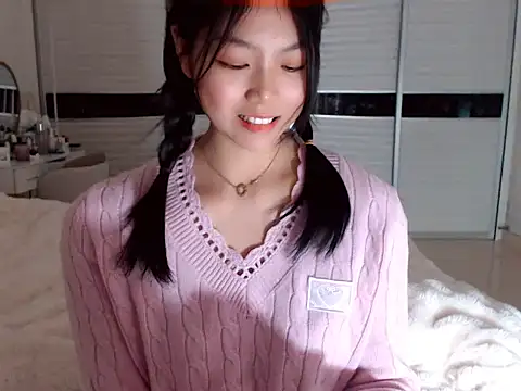 Snapshot of -Lucky_Girl chatting on 4, 1, 2025 -Lucky Girl online show from 4, 1, 2025