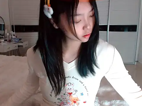 Snapshot of -Lucky_Girl chatting on 7, 1, 2025 -Lucky Girl online show from 7, 1, 2025