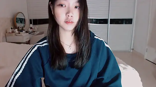 Snapshot of -Lucky_Girl chatting on 2, 3, 2025 -Lucky Girl online show from 2, 3, 2025