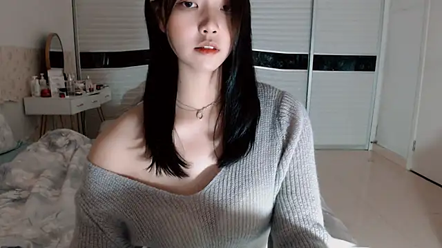 Snapshot of -Lucky_Girl chatting on 12, 10, 2025 -Lucky Girl online show from 12, 10, 2025