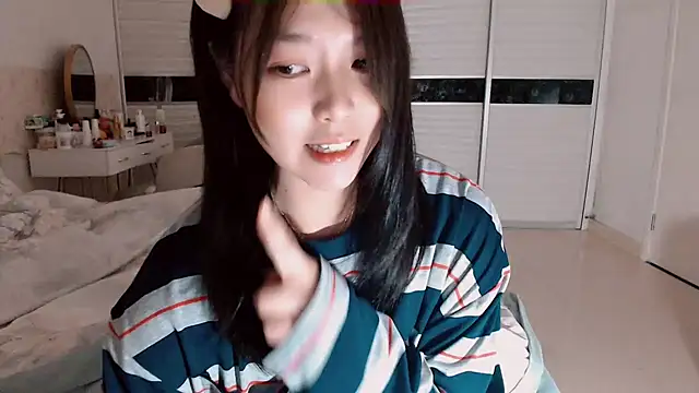 Snapshot of -Lucky_Girl chatting on 27, 10, 2025 -Lucky Girl online show from 27, 10, 2025