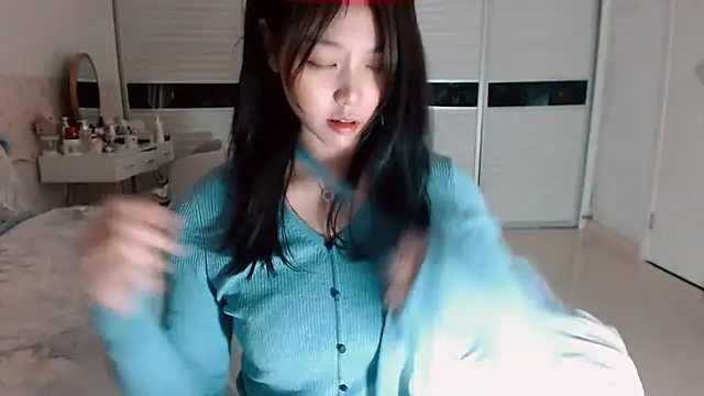 Snapshot of -Lucky_Girl chatting on 9, 11, 2025 -Lucky Girl online show from 9, 11, 2025