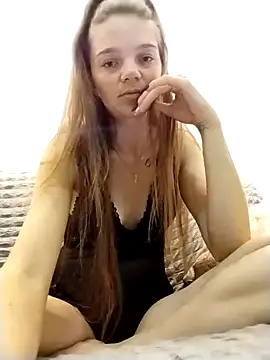 Snapshot of lostedbabys01 chatting on 28, 9, 2025 lostedbabys01 online show from 28, 9, 2025