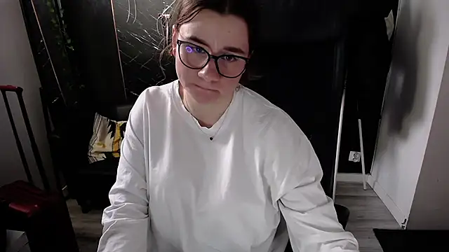 Snapshot of littleviki7 chatting on 15, 3, 2026 littleviki7 online show from 15, 3, 2026