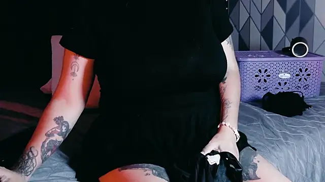 shybutdirtygirrll online show from 9, 10, 2025