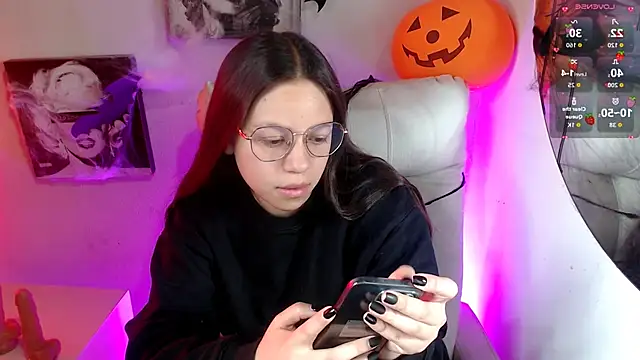 Snapshot of SamanthaRoldaan chatting on 5, 11, 2025 SamanthaRoldaan online show from 5, 11, 2025