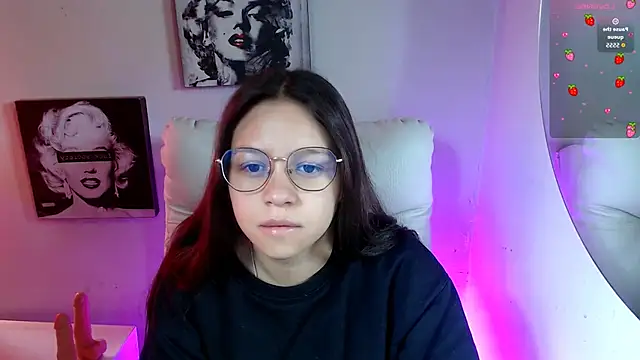 Snapshot of SamanthaRoldaan chatting on 21, 11, 2025 SamanthaRoldaan online show from 21, 11, 2025