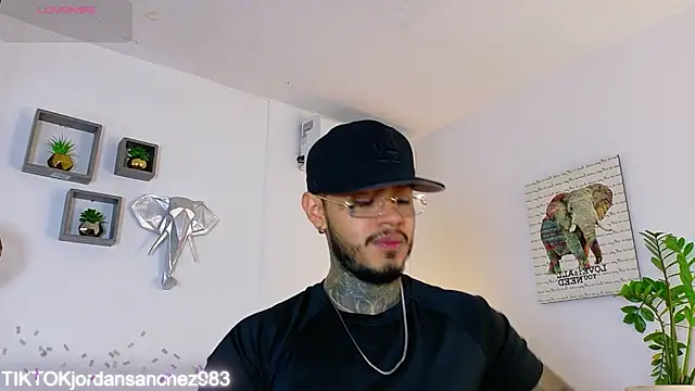 JordanSmiith  online show from 19, 2, 2026