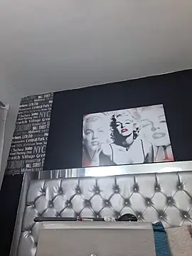  nicolehotshemale online show from 22, 1, 2025