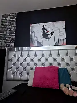  nicolehotshemale online show from 28, 1, 2025