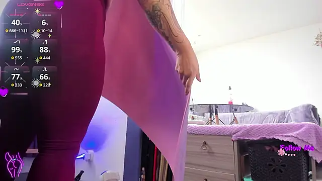 Snapshot of witchviolet chatting on 13, 3, 2026 witchviolet online show from 13, 3, 2026