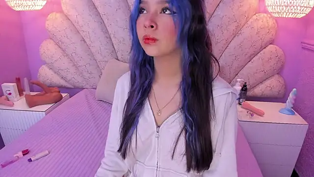 chloe watson  online show from 21, 12, 2024