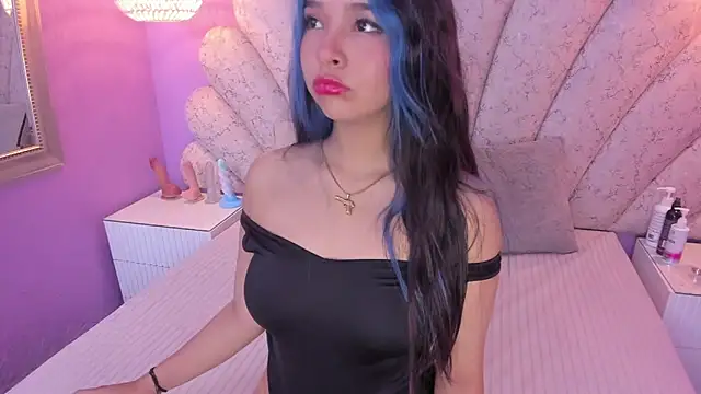 chloe watson  online show from 4, 1, 2025