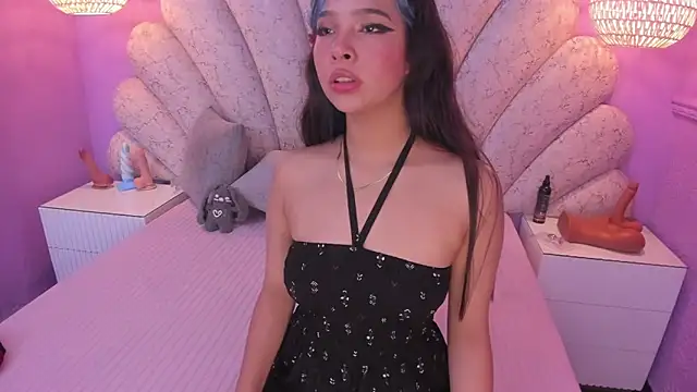 chloe watson  online show from 14, 2, 2025