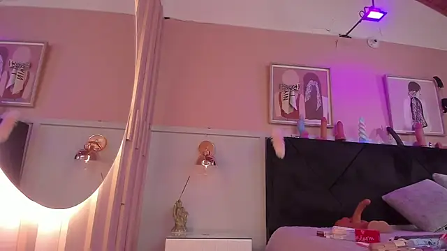 chloe watson  online show from 20, 11, 2025