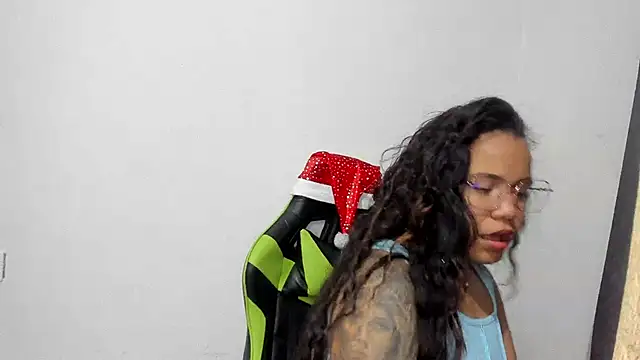 leila 22 online show from 15, 12, 2024