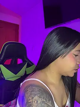 leila 22 online show from 8, 10, 2025