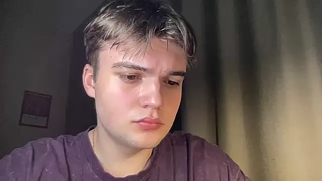 Snapshot of superfluboy_ chatting on 17, 12, 2025 superfluboy online show from 17, 12, 2025