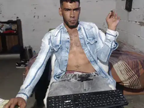 Snapshot of erik_alexander chatting on 12, 3, 2025 erik alexander online show from 12, 3, 2025