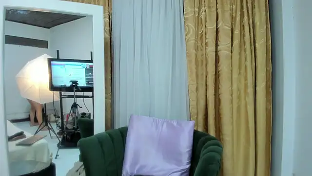 eva loreti online show from 17, 2, 2025