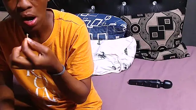 BLACKberry008 online show from 16, 11, 2025