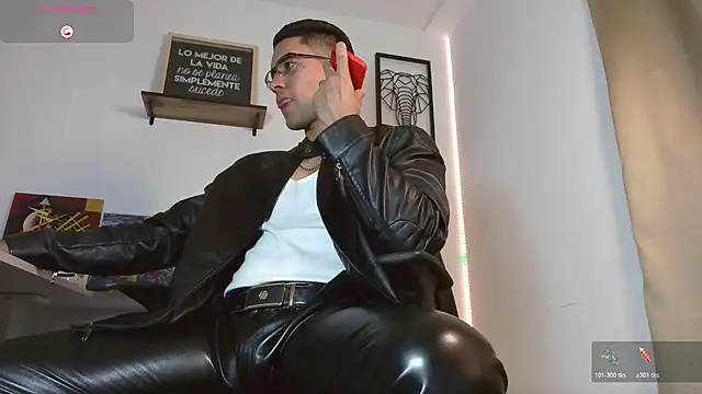 Snapshot of Thonydupont chatting on 31, 10, 2025 Thonydupont online show from 31, 10, 2025