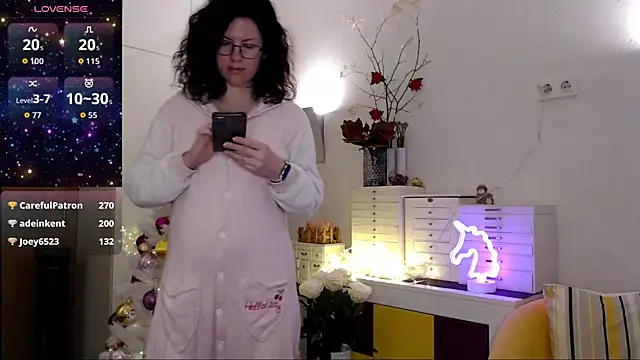 vaders daughter online show from 16, 12, 2025