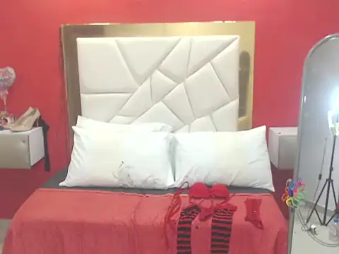 CanellaHotx online show from 12, 11, 2025