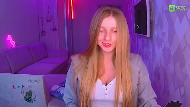 Snapshot of AmaliaQueen chatting on 13, 12, 2024 AmaliaQueen online show from 13, 12, 2024