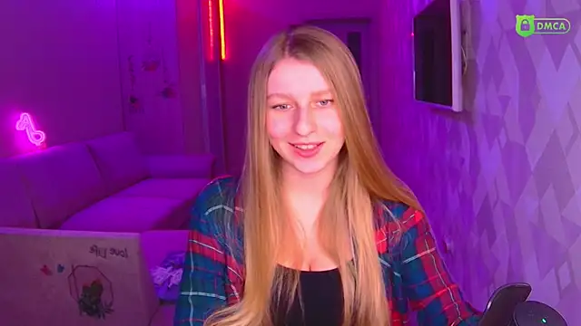 Snapshot of AmaliaQueen chatting on 14, 12, 2024 AmaliaQueen online show from 14, 12, 2024