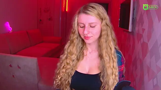 AmaliaQueen online show from 1, 12, 2025