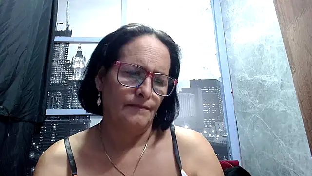 Snapshot of Nastylatinaxxx chatting on 4, 11, 2025 Nastylatinaxxx online show from 4, 11, 2025