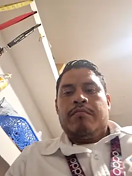 Snapshot of BandidodeAmores_84 chatting on 16, 10, 2025 BandidodeAmores 84 online show from 16, 10, 2025
