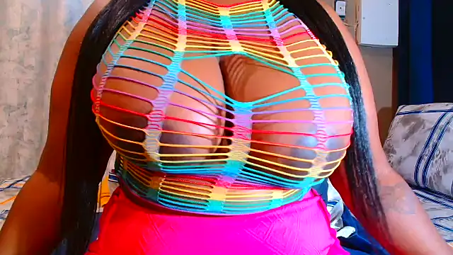 Snapshot of BERNINIBLUSHX89 chatting on 28, 11, 2025 BERNINIBLUSHX89 online show from 28, 11, 2025