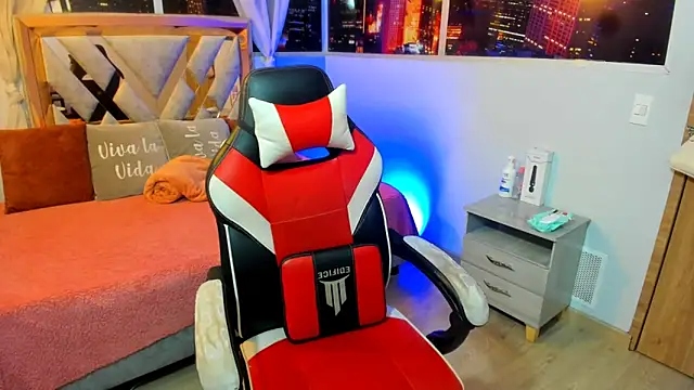 Kendall Sophy online show from 22, 1, 2025