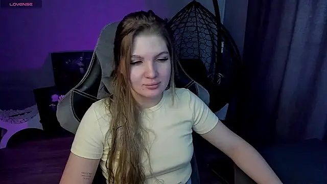 Snapshot of lily_williamss chatting on 15, 3, 2025 lily williamss online show from 15, 3, 2025