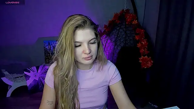 Snapshot of lily_williamss chatting on 5, 10, 2025 lily williamss online show from 5, 10, 2025