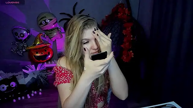 Snapshot of lily_williamss chatting on 18, 10, 2025 lily williamss online show from 18, 10, 2025