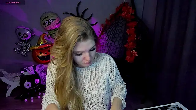 Snapshot of lily_williamss chatting on 25, 10, 2025 lily williamss online show from 25, 10, 2025